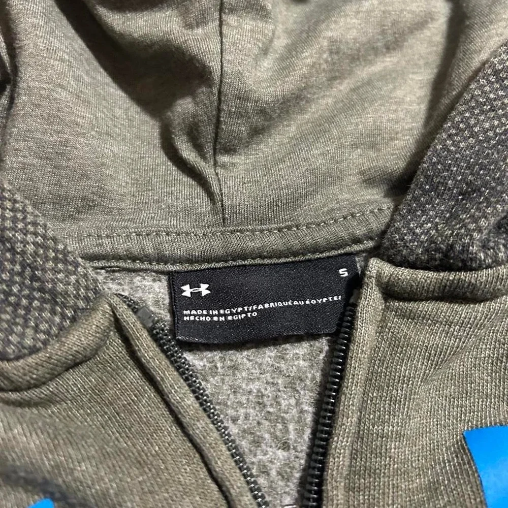 Under Armour green zip up hoodie Size kids S